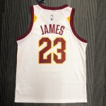 Camiseta branca no 23 do James do Cavaliers - Imagem 4